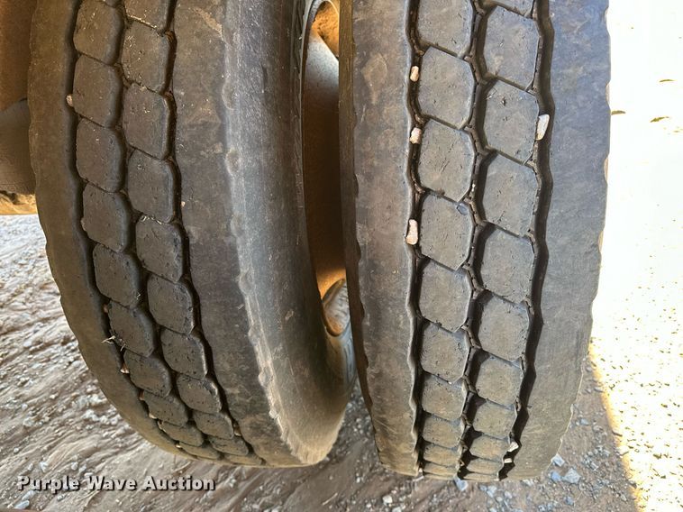 image for item EJ5141 2013 Construction Specialist Trailers BDT-40 bottom dump trailer