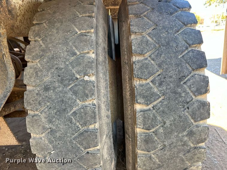 image for item EJ5142 2004 CPS SBD240 bottom dump trailer