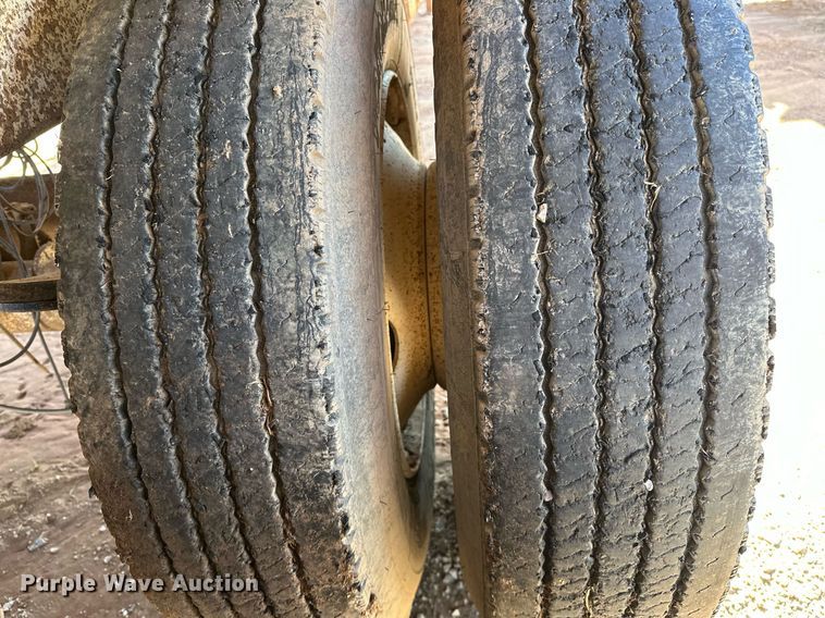 image for item EJ5142 2004 CPS SBD240 bottom dump trailer