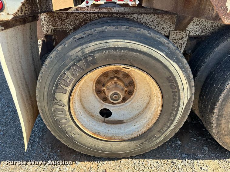 image for item EJ5142 2004 CPS SBD240 bottom dump trailer