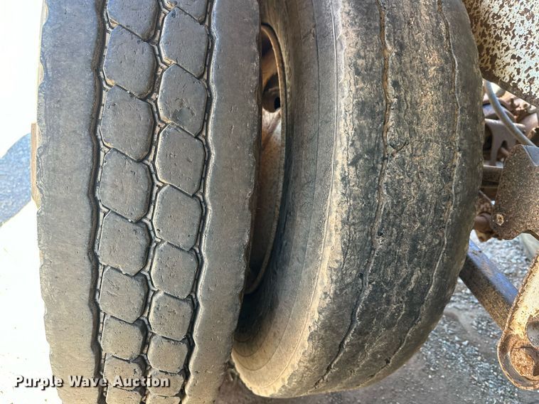 image for item EJ5142 2004 CPS SBD240 bottom dump trailer