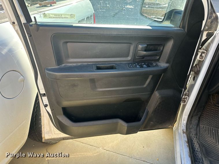 image for item EJ5151 2017 Dodge Ram 1500 Crew Cab pickup truck