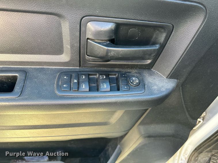 image for item EJ5151 2017 Dodge Ram 1500 Crew Cab pickup truck