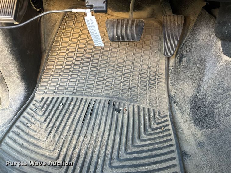 image for item EJ5151 2017 Dodge Ram 1500 Crew Cab pickup truck