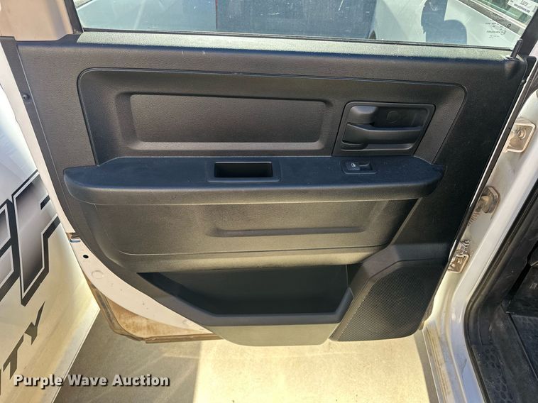 image for item EJ5151 2017 Dodge Ram 1500 Crew Cab pickup truck