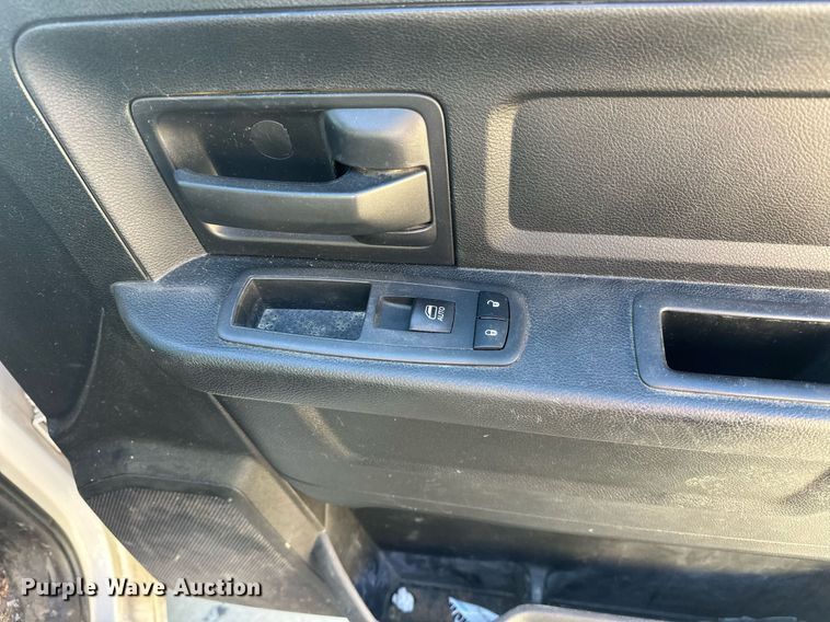 image for item EJ5151 2017 Dodge Ram 1500 Crew Cab pickup truck