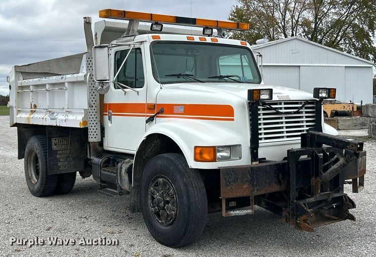 image for item EK3685 1996 International 4900 dump truck