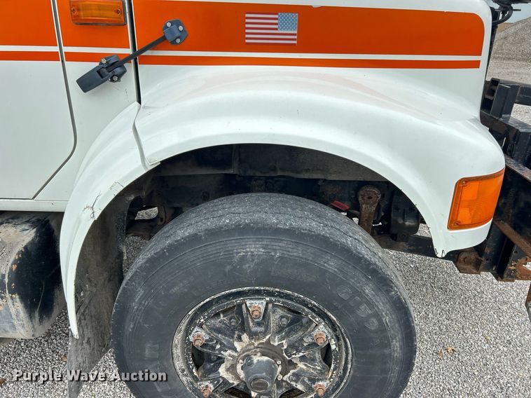 image for item EK3685 1996 International 4900 dump truck