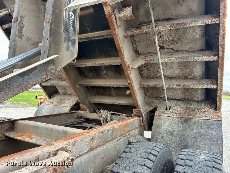 image for item EK3685 1996 International 4900 dump truck