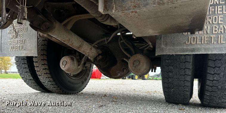 image for item EK3685 1996 International 4900 dump truck