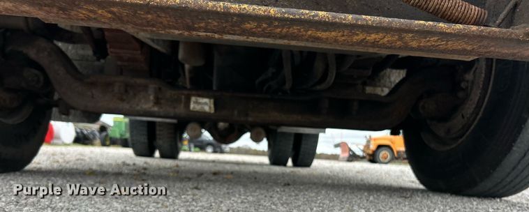 image for item EK3685 1996 International 4900 dump truck