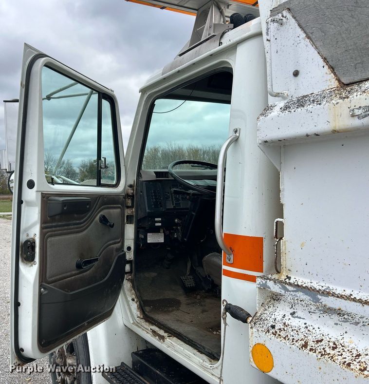 image for item EK3685 1996 International 4900 dump truck