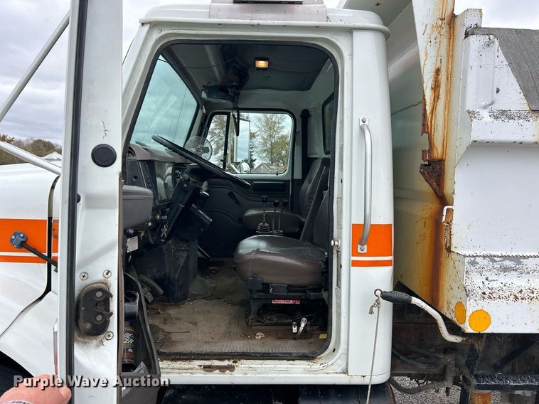 image for item EK3685 1996 International 4900 dump truck