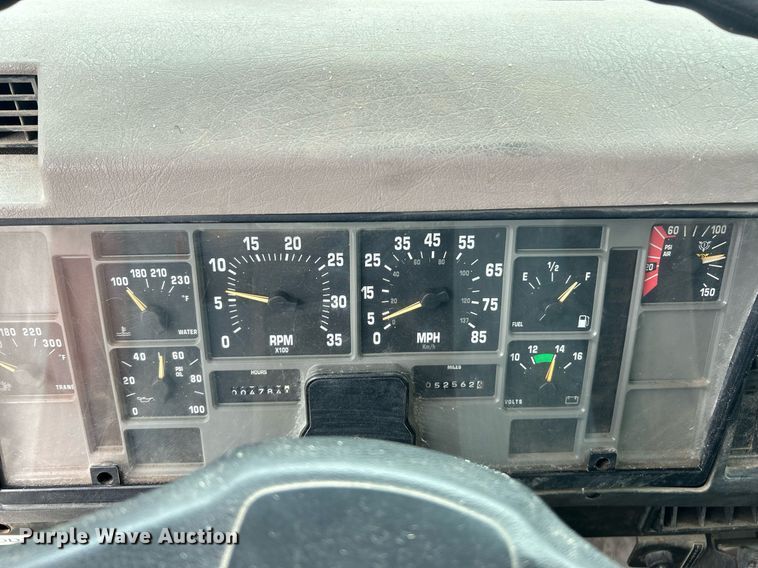 image for item EK3685 1996 International 4900 dump truck