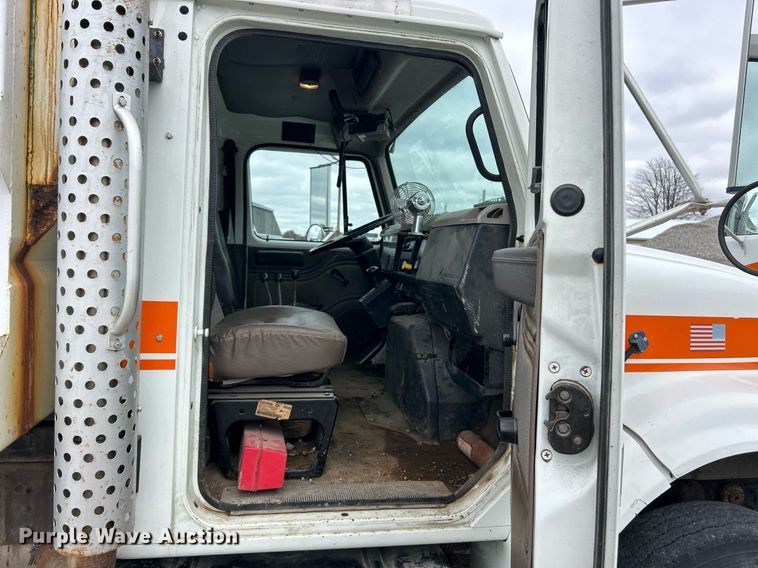 image for item EK3685 1996 International 4900 dump truck