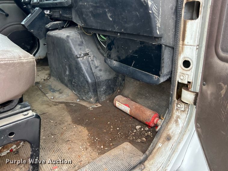 image for item EK3685 1996 International 4900 dump truck