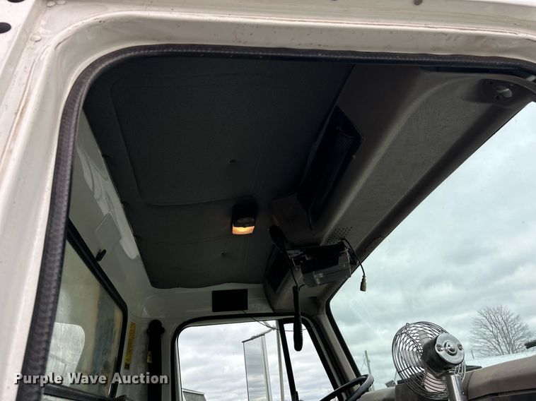 image for item EK3685 1996 International 4900 dump truck