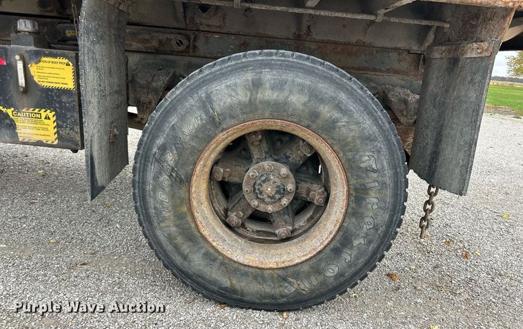 image for item EK3685 1996 International 4900 dump truck