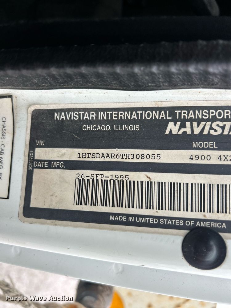 image for item EK3685 1996 International 4900 dump truck