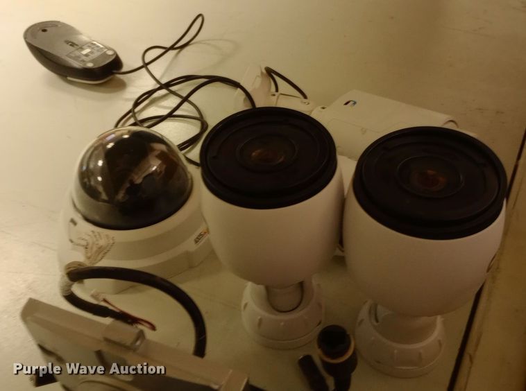 image for item EN8591 Security cameras