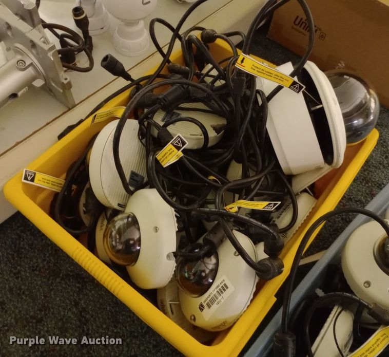 image for item EN8591 Security cameras