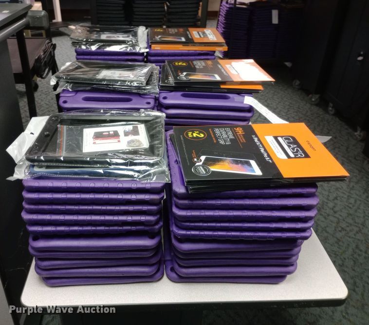 image for item EN8602 Approximately 60 6th gen A1893 iPads