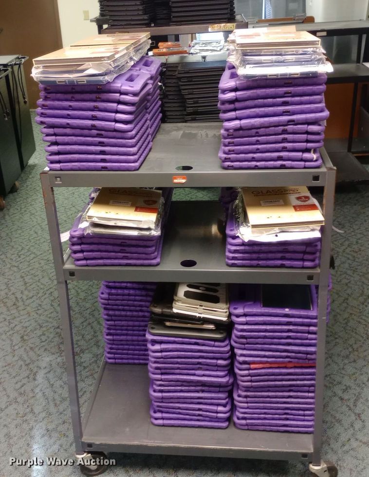 image for item EN8604 Approximately 157 6th Gen A1893 iPads