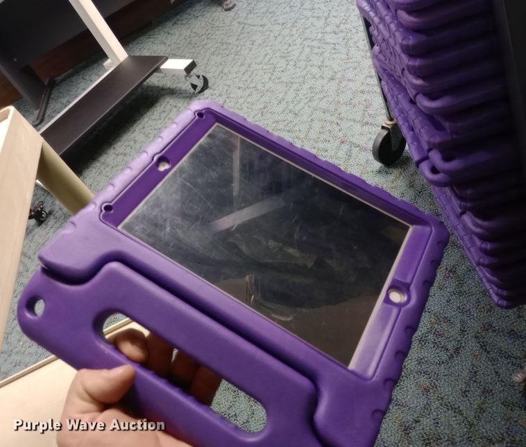 image for item EN8604 Approximately 157 6th Gen A1893 iPads