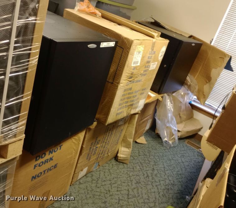 image for item EN8607 (7) Great Lakes wall mount network cabinets