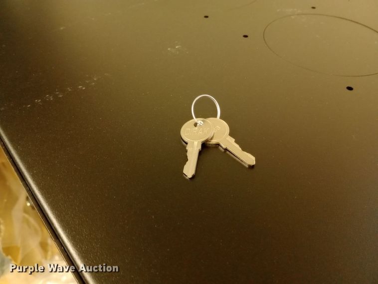 image for item EN8607 (7) Great Lakes wall mount network cabinets