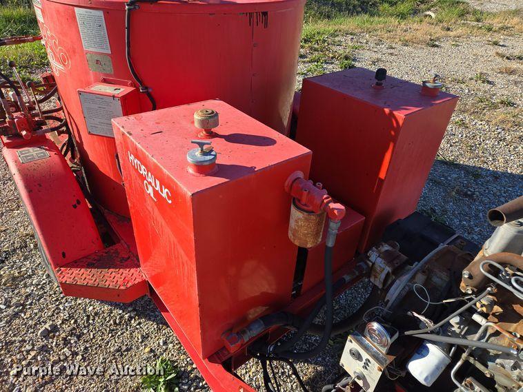 image for item EQ3580 1994 Crafco EZ Pour 100D pothole patcher