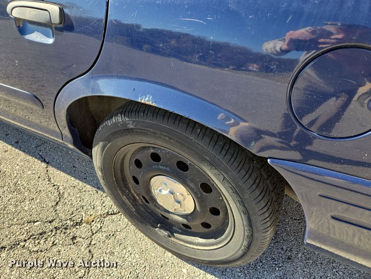 image for item EQ3605 2008 Ford Crown Victoria Police Interceptor  