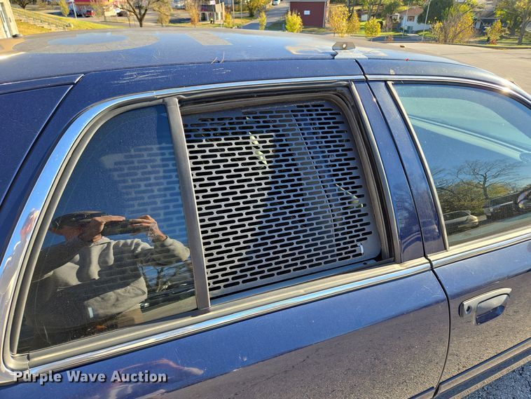 image for item EQ3605 2008 Ford Crown Victoria Police Interceptor  