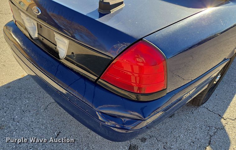 image for item EQ3605 2008 Ford Crown Victoria Police Interceptor  