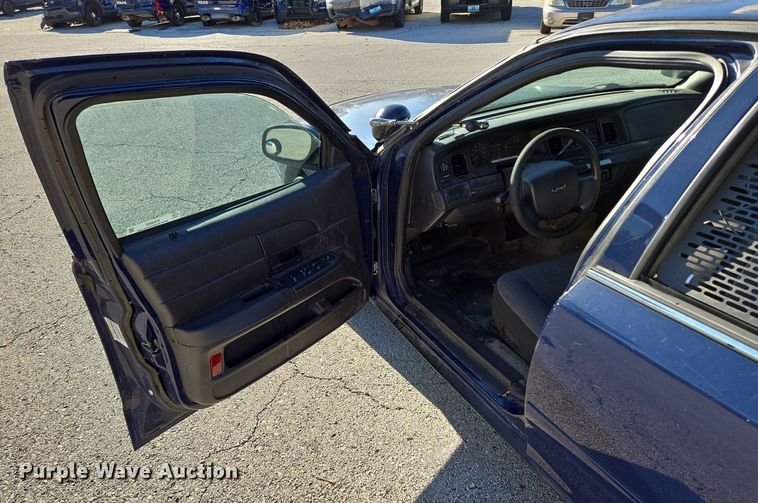 image for item EQ3605 2008 Ford Crown Victoria Police Interceptor  