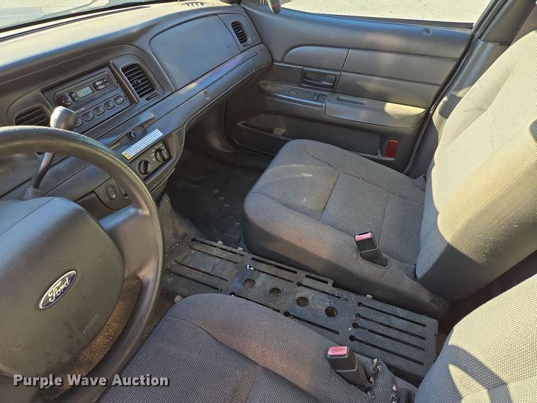 image for item EQ3605 2008 Ford Crown Victoria Police Interceptor  