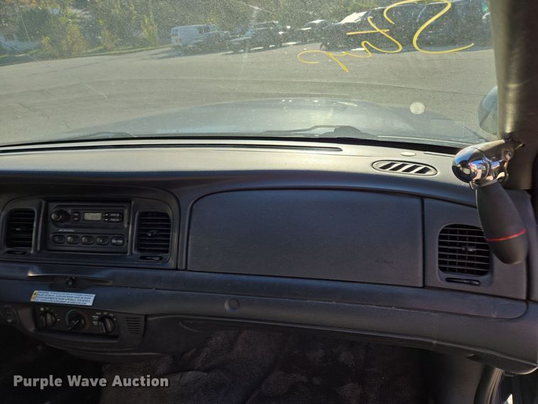 image for item EQ3605 2008 Ford Crown Victoria Police Interceptor  