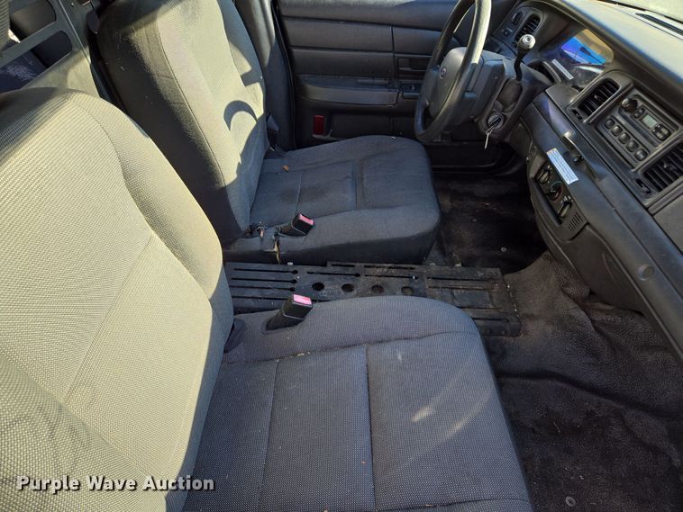 image for item EQ3605 2008 Ford Crown Victoria Police Interceptor  