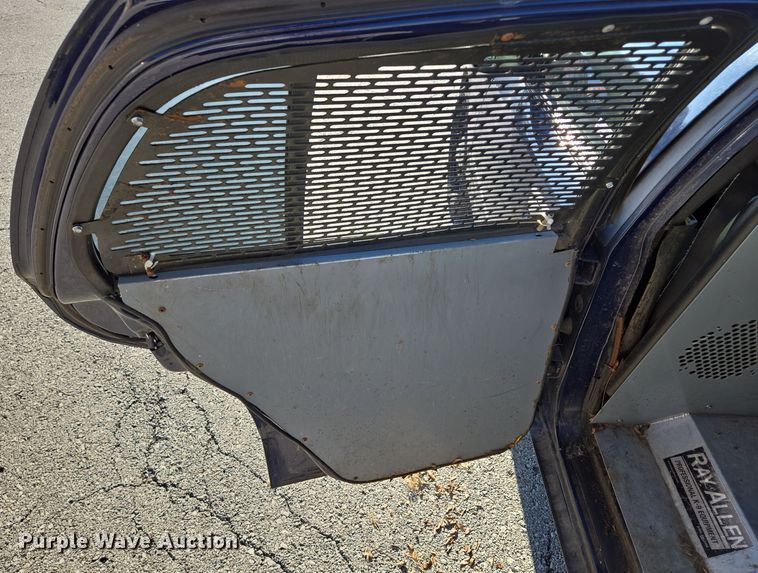 image for item EQ3605 2008 Ford Crown Victoria Police Interceptor  