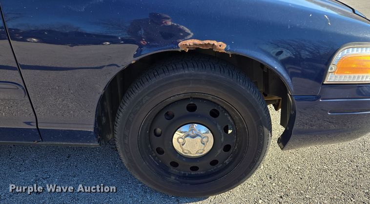 image for item EQ3605 2008 Ford Crown Victoria Police Interceptor  