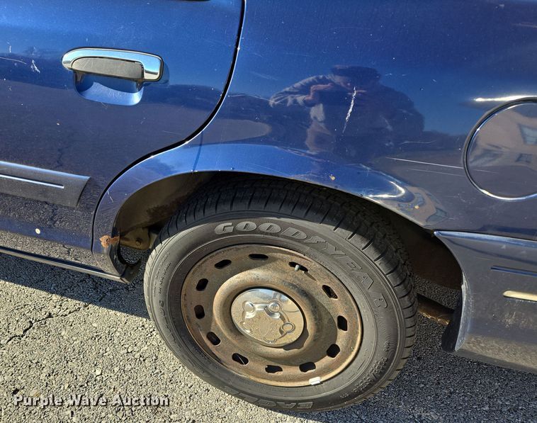 image for item EQ3607 2005 Ford Crown Victoria Police Interceptor 