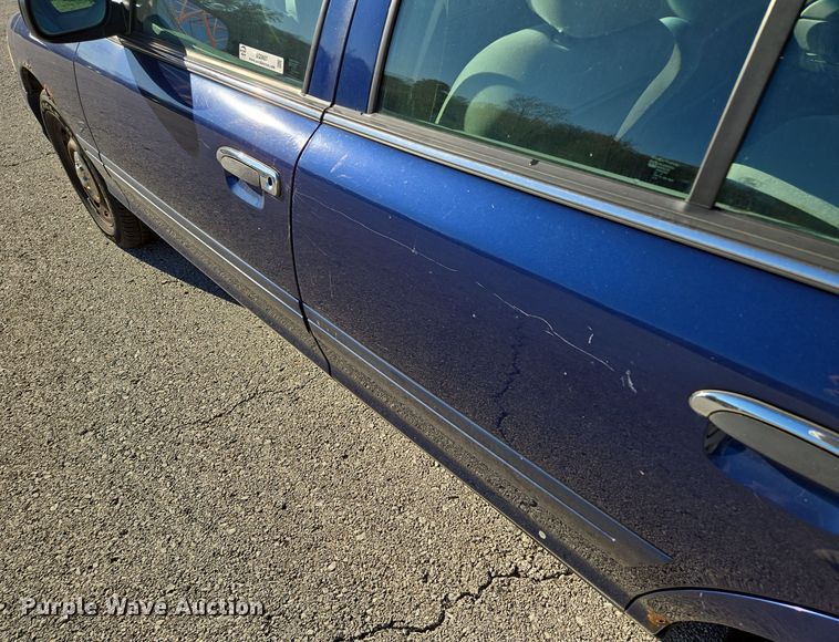 image for item EQ3607 2005 Ford Crown Victoria Police Interceptor 