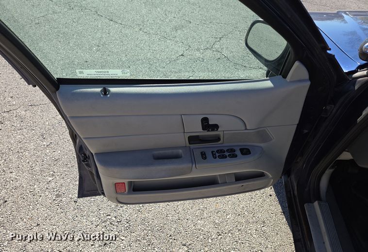 image for item EQ3607 2005 Ford Crown Victoria Police Interceptor 