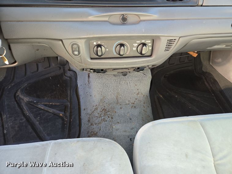 image for item EQ3607 2005 Ford Crown Victoria Police Interceptor 