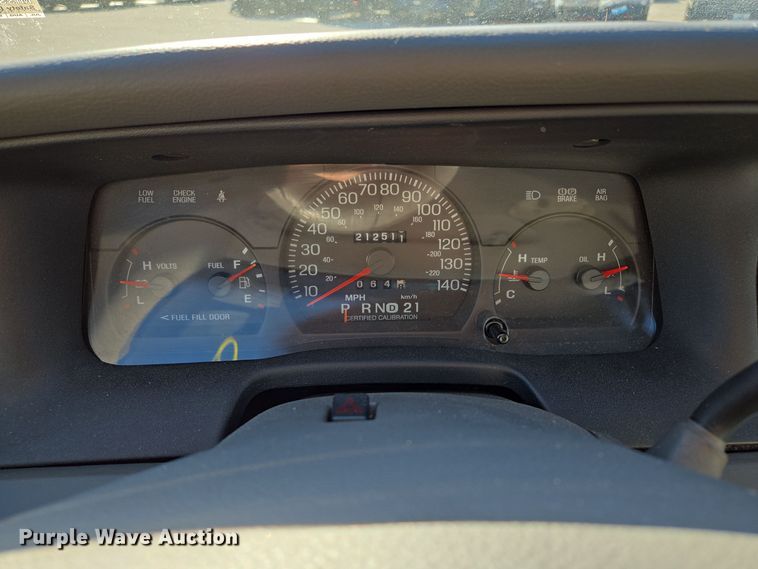 image for item EQ3607 2005 Ford Crown Victoria Police Interceptor 