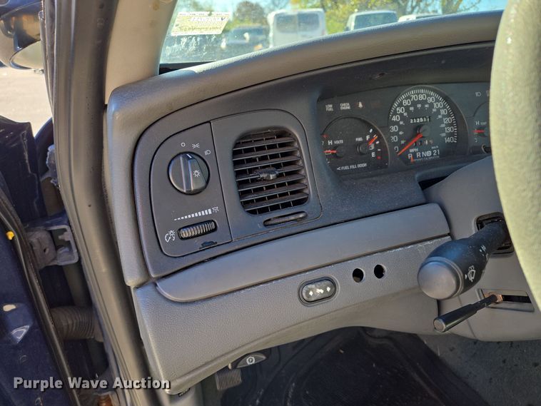 image for item EQ3607 2005 Ford Crown Victoria Police Interceptor 