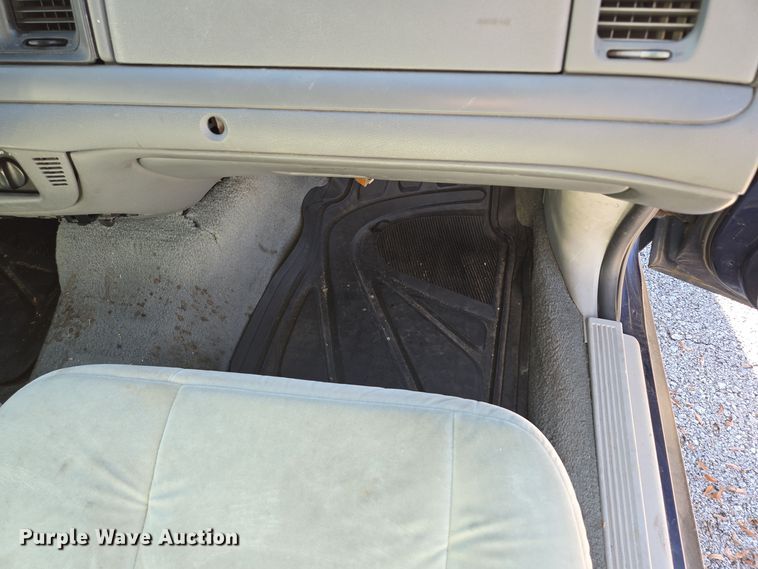 image for item EQ3607 2005 Ford Crown Victoria Police Interceptor 