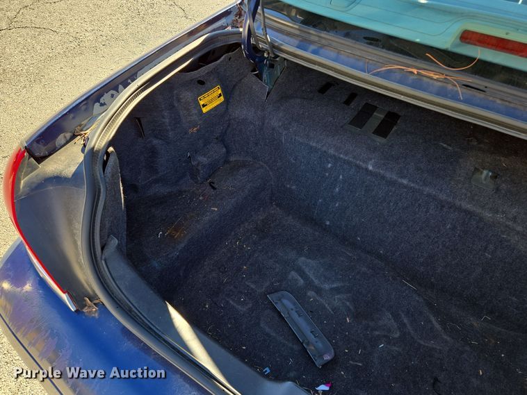 image for item EQ3607 2005 Ford Crown Victoria Police Interceptor 