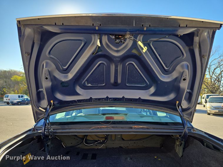 image for item EQ3607 2005 Ford Crown Victoria Police Interceptor 