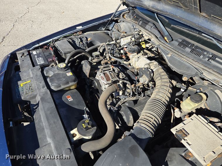 image for item EQ3607 2005 Ford Crown Victoria Police Interceptor 